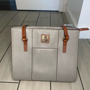 Dooney & Bourke Bag